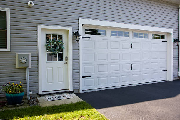 24/7 Emergency Garage Door experts in Mecca, CA